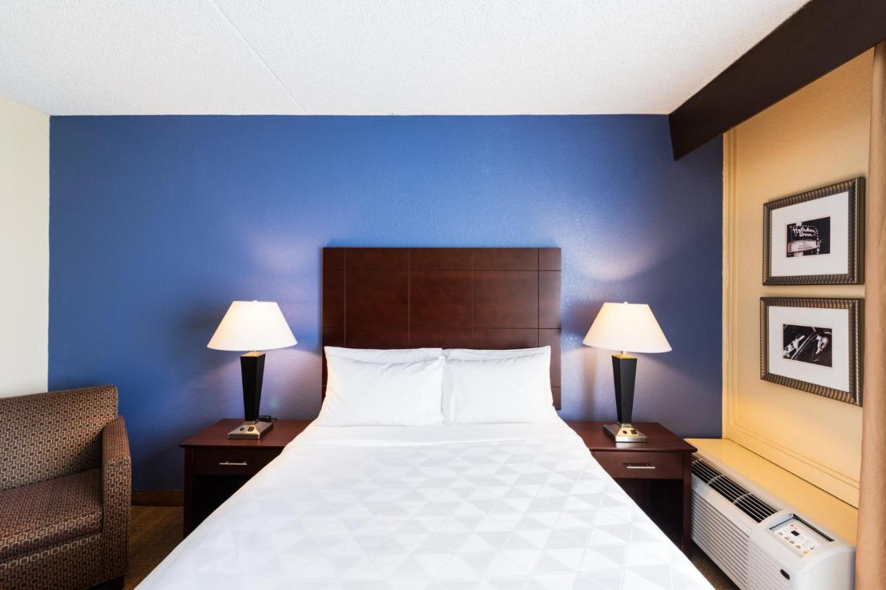 Holiday Inn South Plainfield-Piscataway By Ihg Exterior photo